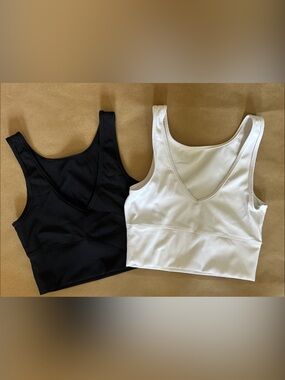 Black and White Ribbed Crop Tank Tops - Pair